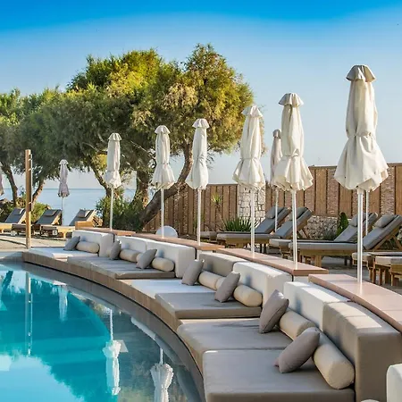 Enorme Teatro Hotel